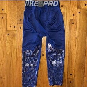 Nike Pro HyperCool Men's 3/4 Training pants.